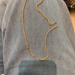 Broken necklace after 3 days - store refusal to replace or refund!