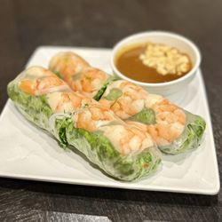 Simply Pho - Shrimp spring rolls