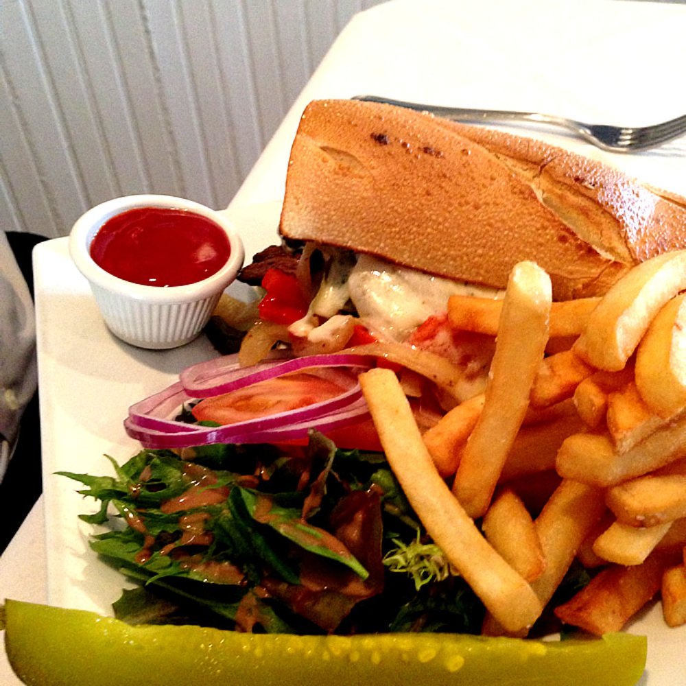 75 Main - Steak sandwich, salad - New American Near Me - Southampton, New York 75 Main - Steak sandwich, salad - New American Near Me - Southampton, New York