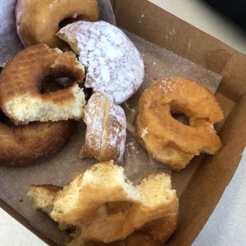 County Donuts - Dried not fluffy leftovers - Bakeries Near Me - Schaumburg, Illinois