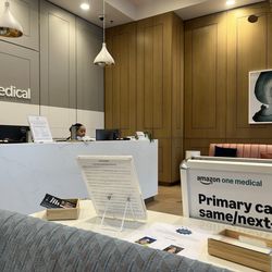 One Medical Primary Care Clinic - Woodland Hills - reception