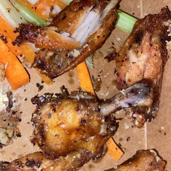 Julian's Pizza Bar & Kitchen - Fried so hard they were inedible, had to contact uber for refund! - Pizza Near Me - Westport, Connecticut Julian's Pizza Bar & Kitchen - Fried so hard they were inedible, had to contact uber for refund! - Pizza Near Me - Westport, Connecticut