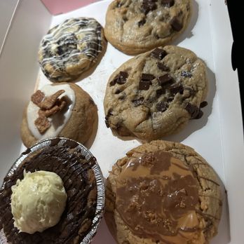 Crumbl - Levittown - Love it - Bakeries Near Me - Levittown, New York Crumbl - Levittown - Love it - Bakeries Near Me - Levittown, New York