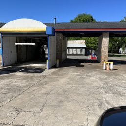 Exterior photo of Rainbow Car Wash - Gaffney, South Carolina Exterior photo of Rainbow Car Wash - Gaffney, South Carolina