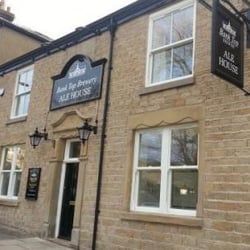 Bank Top Brewery Ale House - Previously the Brown Cow, the Ale House offers a wide range of Bank Top and other ales and beers, as well as wines and spirits.