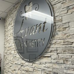 Avant Dentistry - Logo