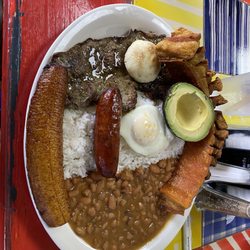 Las Delicias - Pasi Bandeja Paisa