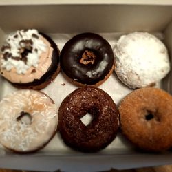 Mavericks Donuts
