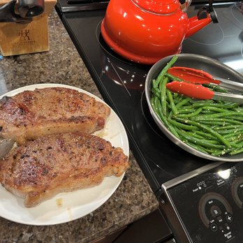 Littleton Meats - Steaks and Fresh Green Beans for Dinner - Meat Shops Near Me - Littleton, Colorado