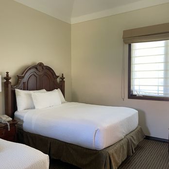 South Coast Winery - Villa with 2 Quinn beds - Wineries Near Me - Temecula, California South Coast Winery - Villa with 2 Quinn beds - Wineries Near Me - Temecula, California