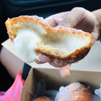 Leonard's Bakery - Bakeries Near Me - Honolulu, Hawaii