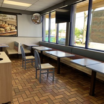 Burger King - Dining room - Fast Food Near Me - North Hempstead, New York Burger King - Dining room - Fast Food Near Me - North Hempstead, New York