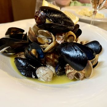Antica Trattoria Poste Vecie - Mussels & Clams - Venetian Near Me - Venezia, VE Antica Trattoria Poste Vecie - Mussels & Clams - Venetian Near Me - Venezia, VE