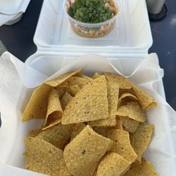 Fat Tomato - Elote and chips