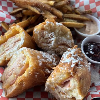 Bout Time Pub & Grub - Monte Cristo with seasoned fries - Sports Bars Near Me - Vineyard, Utah