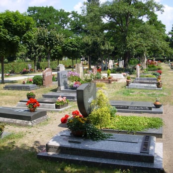 Zentralfriedhof - Funeral Services & Cemeteries Near Me - Erlangen, BY