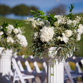 C&M Fleuri - Florists Near Me