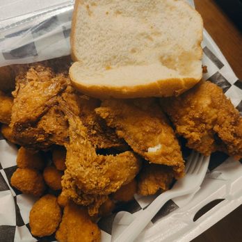 Harold's Chicken Shack - Chicken Wings Near Me - Chicago, Illinois Harold's Chicken Shack - Chicken Wings Near Me - Chicago, Illinois