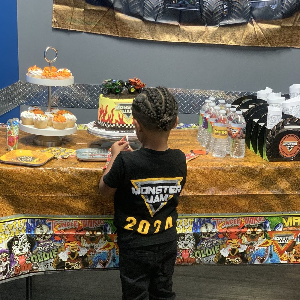 Sky Zone Trampoline Park - Trampoline Parks Near Me - Dublin, California Sky Zone Trampoline Park - Trampoline Parks Near Me - Dublin, California