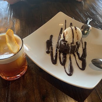 Red Table - Carajillo + chocolate lava cake a La mode - Gastropubs Near Me - Huntington Beach, California Red Table - Carajillo + chocolate lava cake a La mode - Gastropubs Near Me - Huntington Beach, California