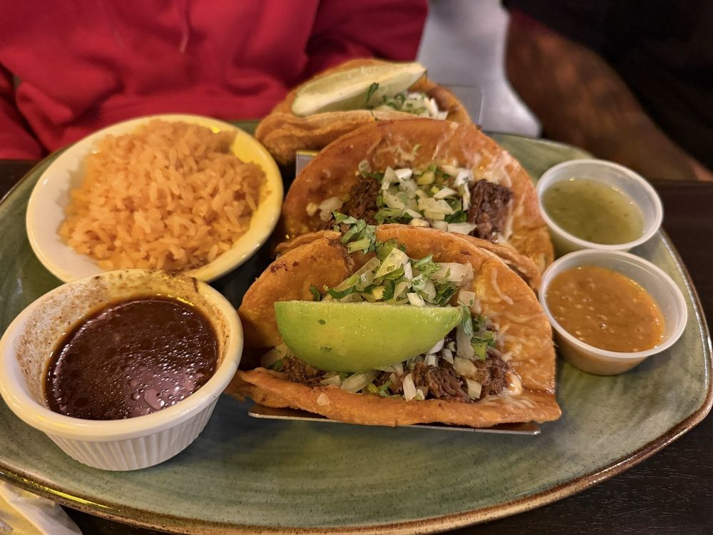 Cantina Madre — Mexican restaurant in Braselton