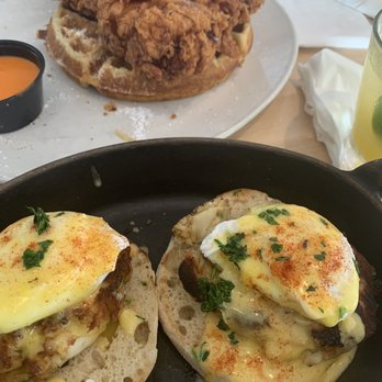 Big Pink - Fried Chicken and Waffle Benny was super size more than enough to share. Delicious and lump crab Benny fresh. - Pizza Near Me - Miami Beach, Florida