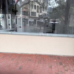 Brigadeiros Boutique - Empty storefront