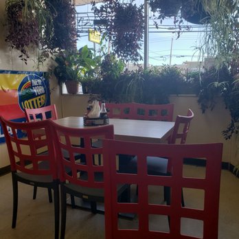 Mayback's Deli - Dining area, but still order at the counter - Delis Near Me - Tonawanda, New York