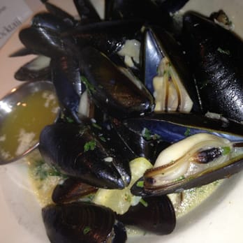 Anthony's Pier 66 - Roasted Puget garlic mussels - Seafood Near Me - Seattle, Washington