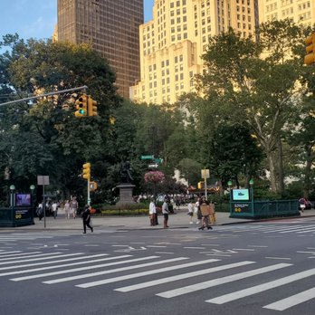Flatiron Plaza - Parks Near Me - New York, New York Flatiron Plaza - Parks Near Me - New York, New York