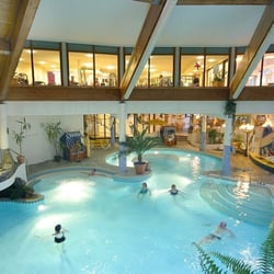 Kirchberg- Klinik und Therme