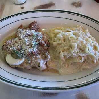 Mandolas Italian Kitchen - Jacksonville - Chicken Menichino - Italian Near Me - Jacksonville, Florida Mandolas Italian Kitchen - Jacksonville - Chicken Menichino - Italian Near Me - Jacksonville, Florida