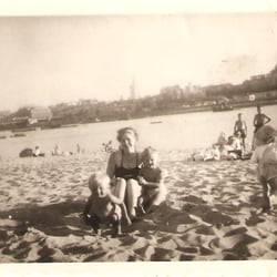 Park Praski im. Żołnierzy 1 Armii Wojska Polskiego - Dzika plaża przy parku obok śląskiego 59r.