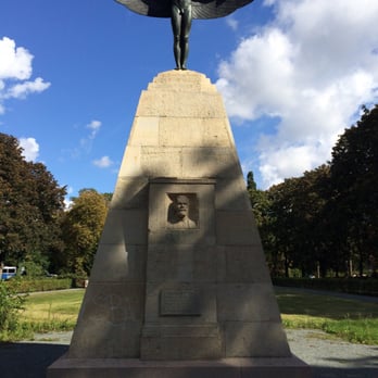 Otto-Lilienthal-Denkmal - Landmarks & Historical Buildings Near Me - Berlin, BE