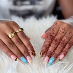 Hollywood Nails