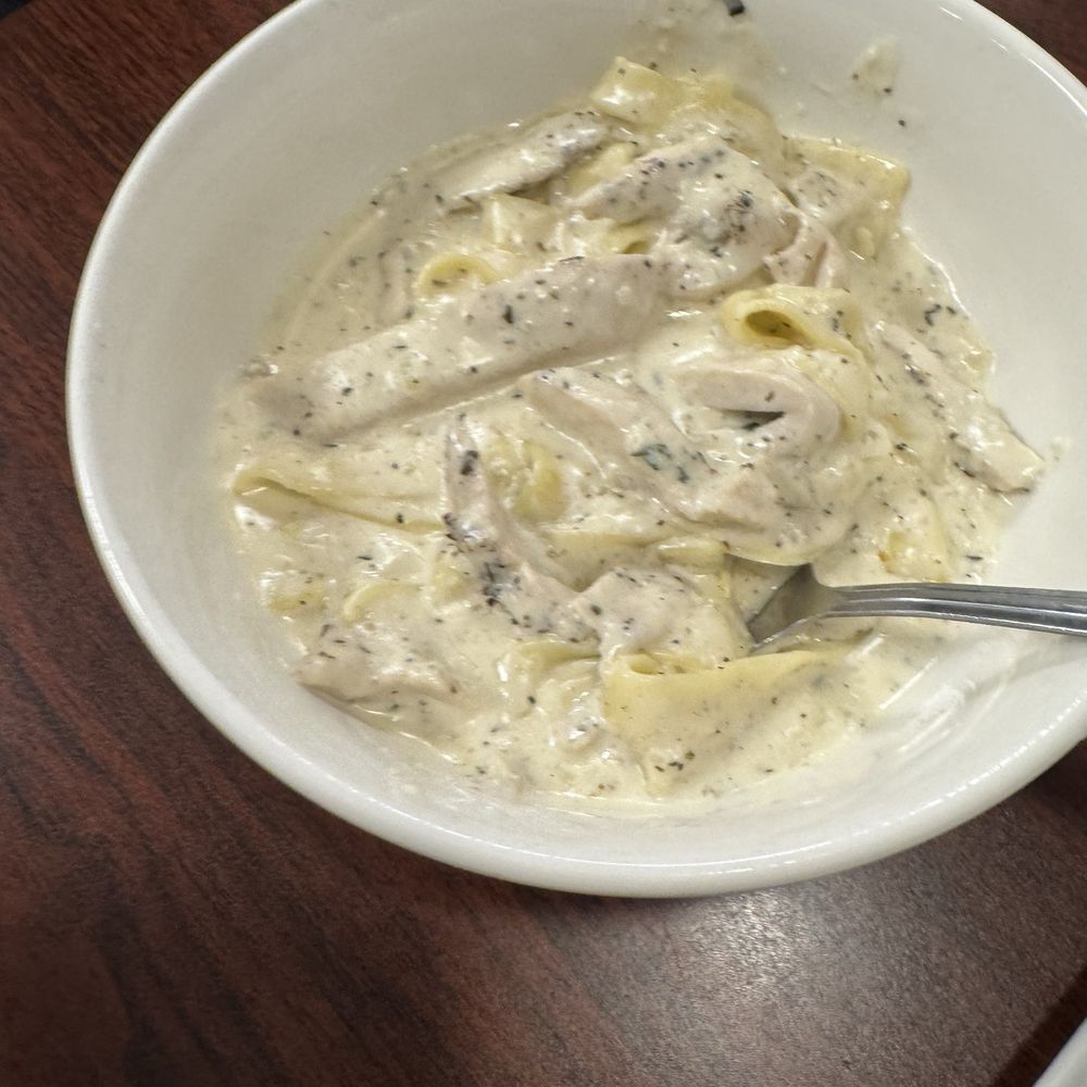 Joe’s Italian Grill - Kids chicken Alfredo - Pizza Near Me - Pasadena, Texas Joe’s Italian Grill - Kids chicken Alfredo - Pizza Near Me - Pasadena, Texas