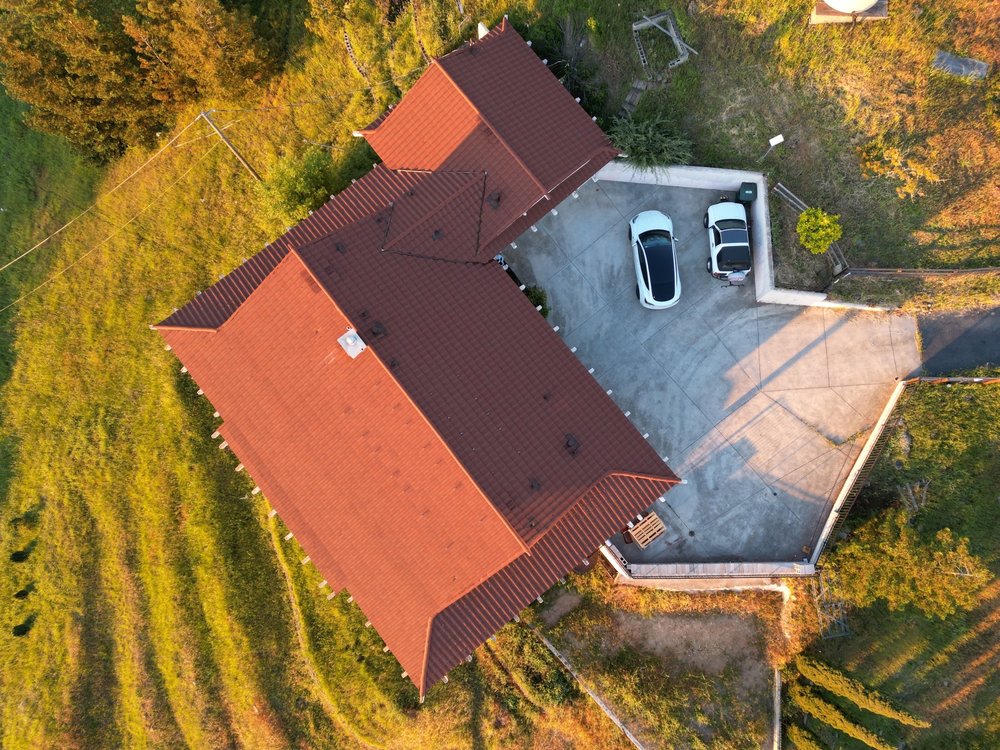 Slide of Paragon Roofing