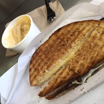 Beecher's Handmade Cheese - Grilled cheese & Mac and cheese - Cheese Shops Near Me - Seattle, Washington