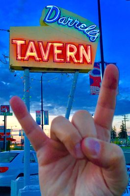 Darrell's Tavern by null