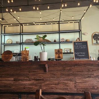 The Earthly Elephant - Front counter - Juice Bars & Smoothies Near Me - Slidell, Louisiana
