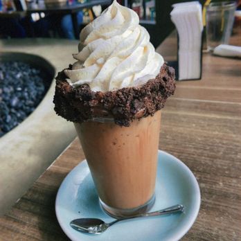 Bistro Cafe - Iced Mocha w/ Oreo & Nutella on the brim - Breakfast & Brunch Near Me - Miami, Florida
