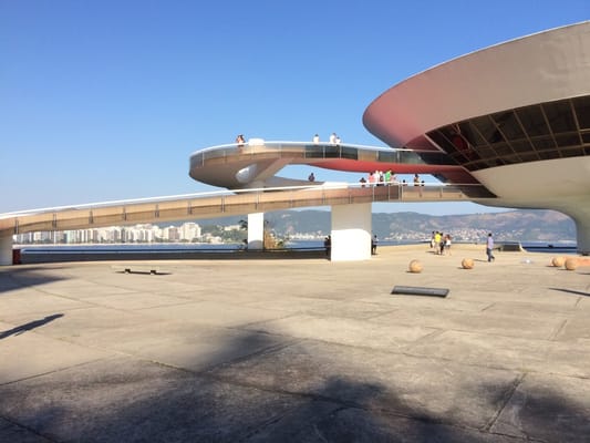 Museu de Arte Contemporânea de Niterói by null