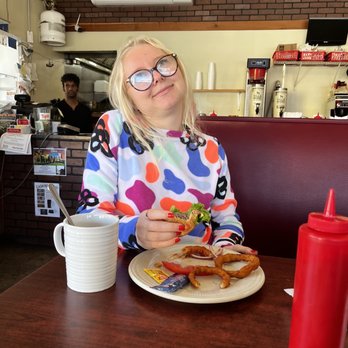 Brick House Eatery - American Near Me - Monticello, Florida