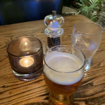 The Castle - Beer table side at The Castle Freehouse - Hotels Near Me - Hope Valley, DBY