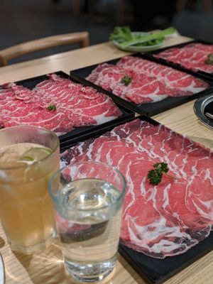 Mumu Hot Pot by null