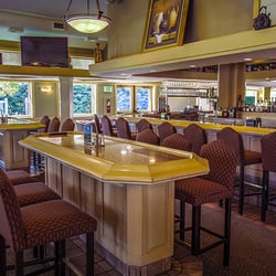 Mountain View Restaurant - Islands in Restaurant