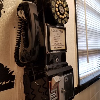 Broad Street Diner - Where else can you find a pay phone these days? - Diners Near Me - Keyport, New Jersey