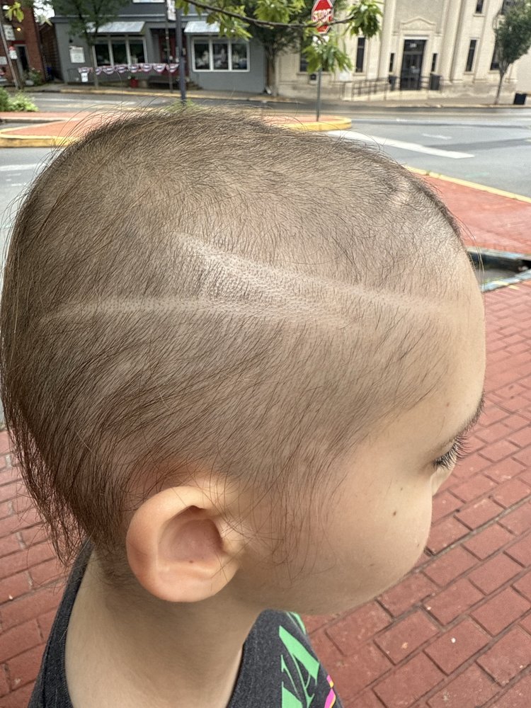 Lifestyle Barbershop Logo