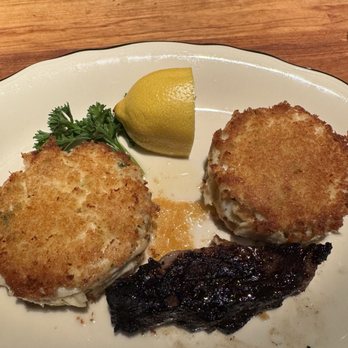 Houston's Restaurant - Jumbo Lump Crab Cake (w/a slice of Hawaiian rib eye from my husband ) - Steakhouses Near Me - Pasadena, California
