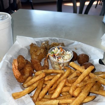 Snoopy's Pier - Seafood Near Me - Corpus Christi, Texas